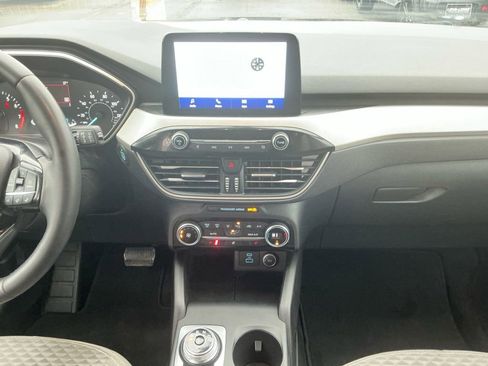 Used 2021 Ford Escape SE w/ Cold Weather Package image 20