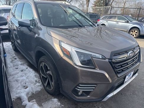 Used 2023 Subaru Forester Touring image 1
