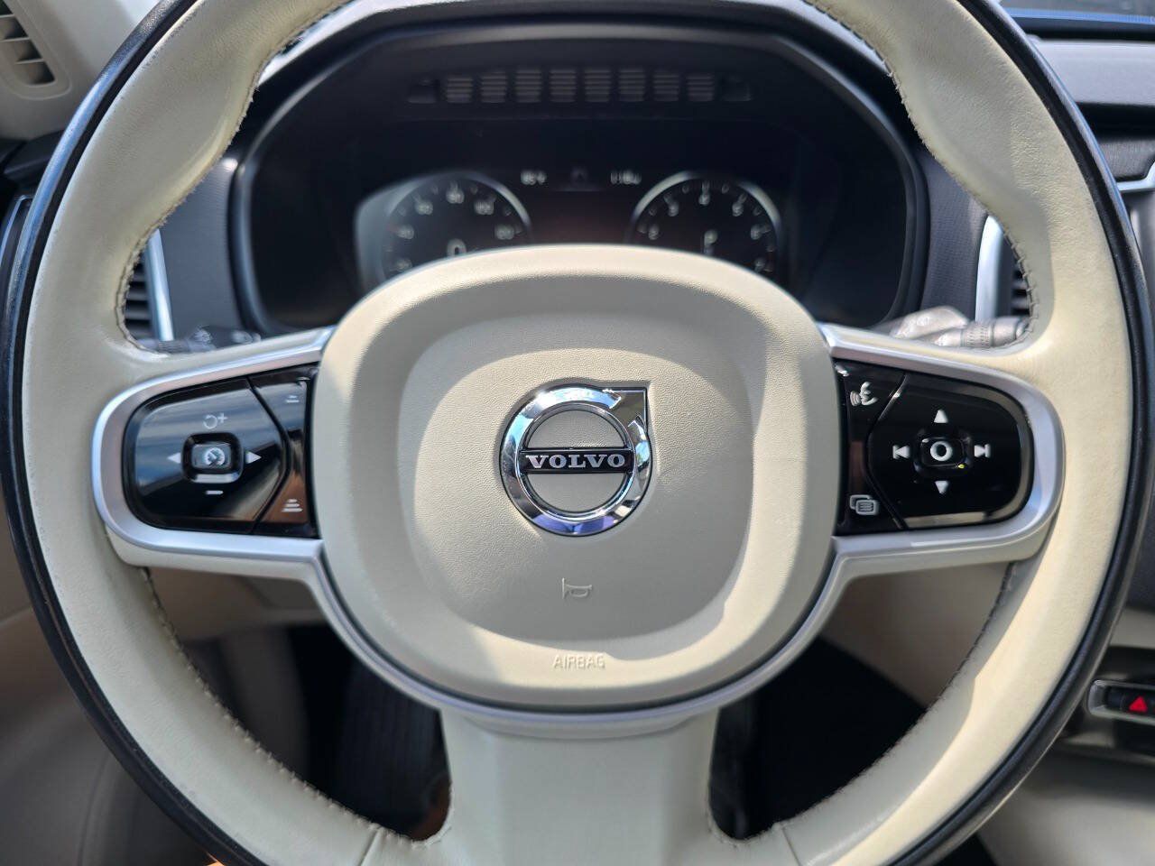 Used 2019 Volvo XC90 T6 Momentum w/ Advanced Package AWD/4WD image 15