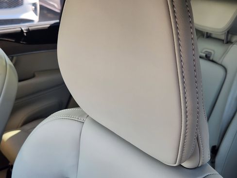 Certified 2025 Volvo XC90 T8 Ultra w/ Protection Package Premier image 17