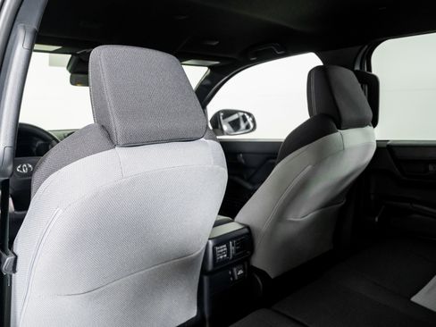 Used 2025 Toyota 4Runner TRD Off-Road image 31