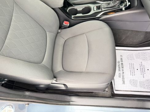 Used 2022 Toyota Corolla LE image 38