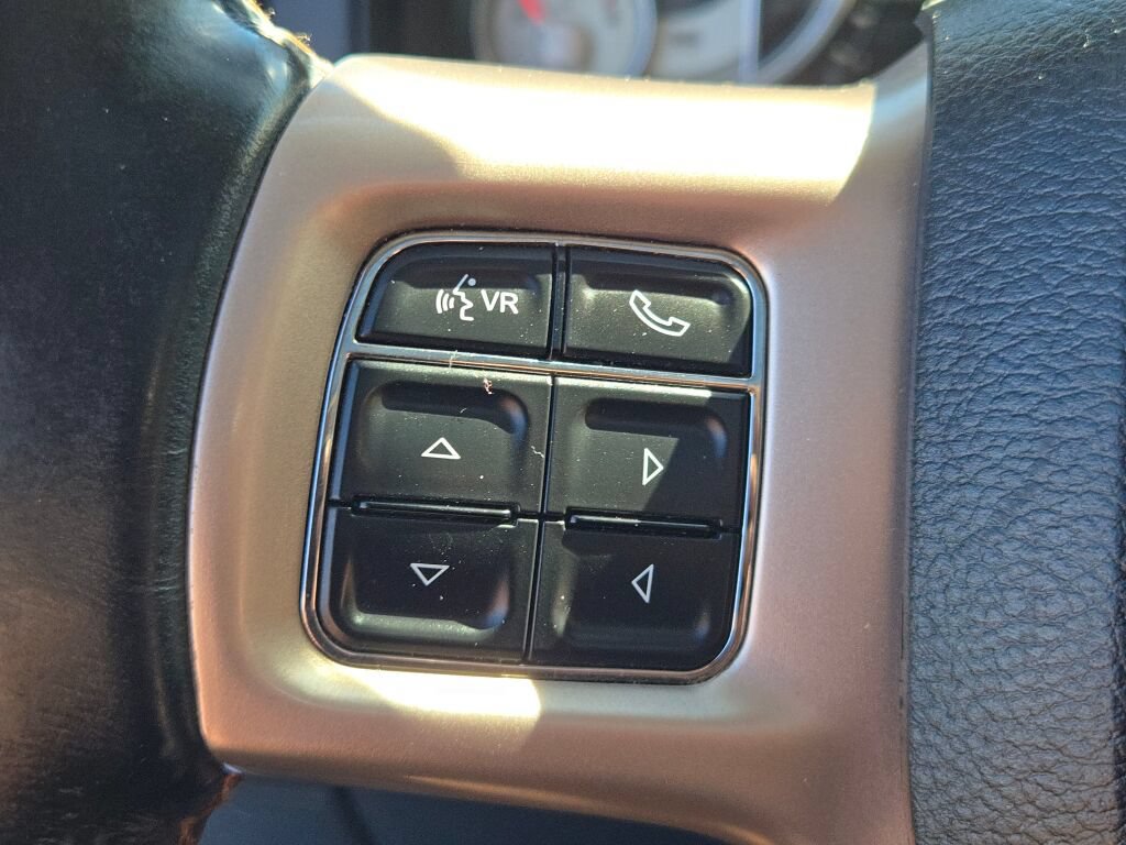 Used 2014 RAM 1500 Laramie Longhorn w/ Convenience Group AWD/4WD image 40