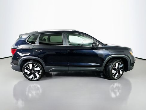 Used 2024 Volkswagen Taos SEL image 8