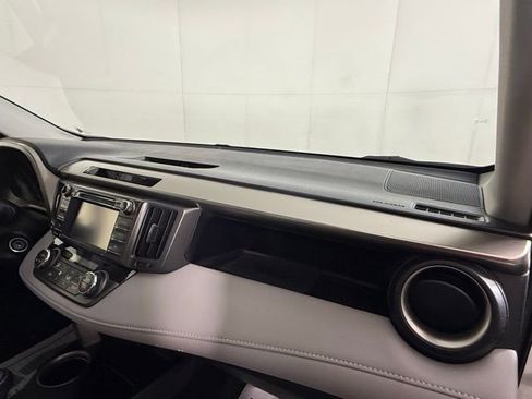 Used 2014 Toyota RAV4 XLE image 31