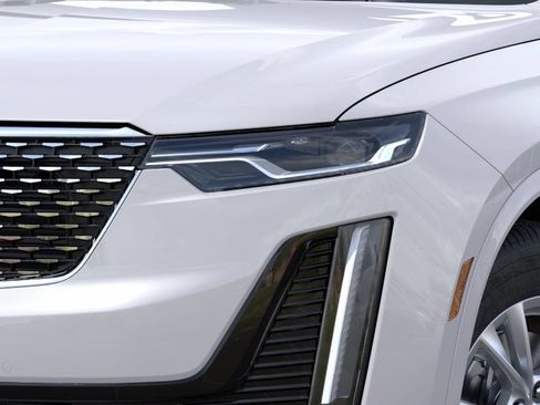 New 2025 Cadillac XT6 Luxury FWD image 10