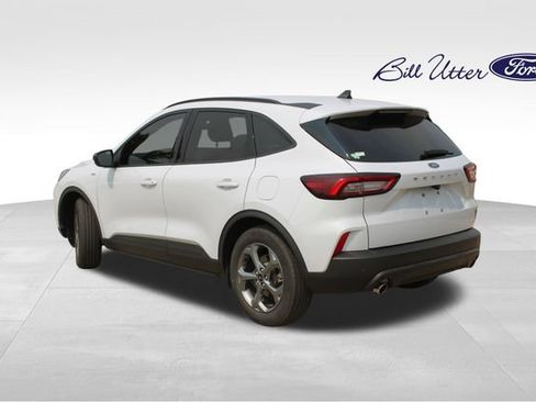 Used 2025 Ford Escape ST-Line w/ Tech Pack #1 FWD image 7