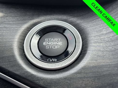 Used 2023 Jeep Grand Cherokee Limited w/ Black Appearance Package AWD/4WD image 15