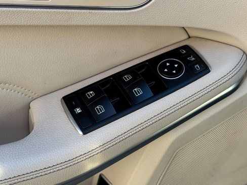 Used 2016 Mercedes-Benz E 350 4MATIC Sedan image 17