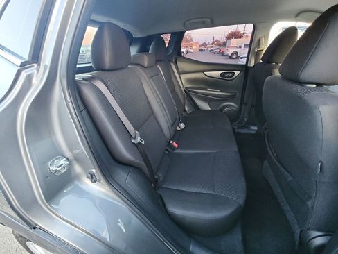 Used 2019 Nissan Rogue Sport S image 26