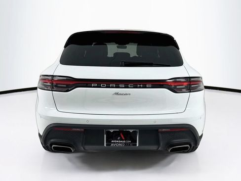 Certified 2025 Porsche Macan AWD/4WD image 6