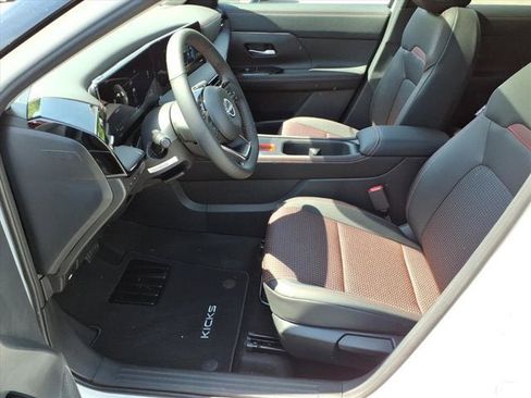 New 2026 Nissan Kicks SR w/ SR Premium Package AWD/4WD image 4