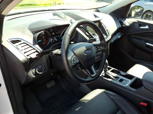 Used 2019 Ford Escape Titanium FWD image 16