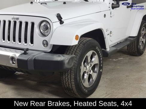 Used 2017 Jeep Wrangler Sahara w/ Connectivity Group AWD/4WD image 9
