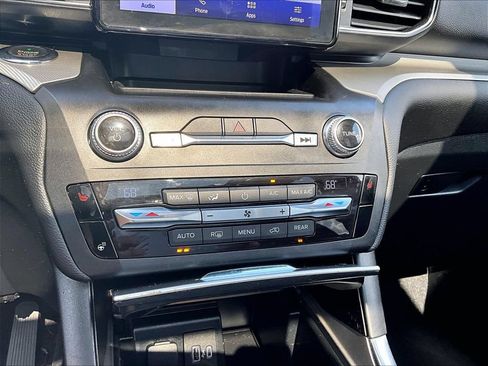 Used 2020 Ford Explorer XLT w/ Equipment Group 202A AWD/4WD image 20
