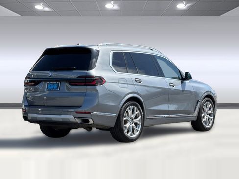 Used 2025 BMW X7 xDrive40i AWD/4WD image 8