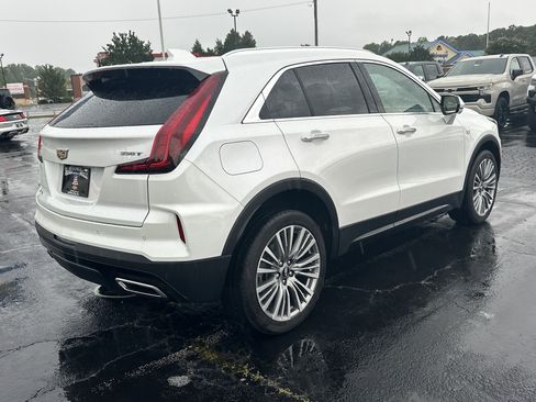Used 2025 Cadillac XT4 Premium Luxury w/ Technology Package FWD image 8