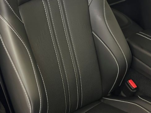 Used 2021 Aston Martin V8 Vantage Coupe image 28