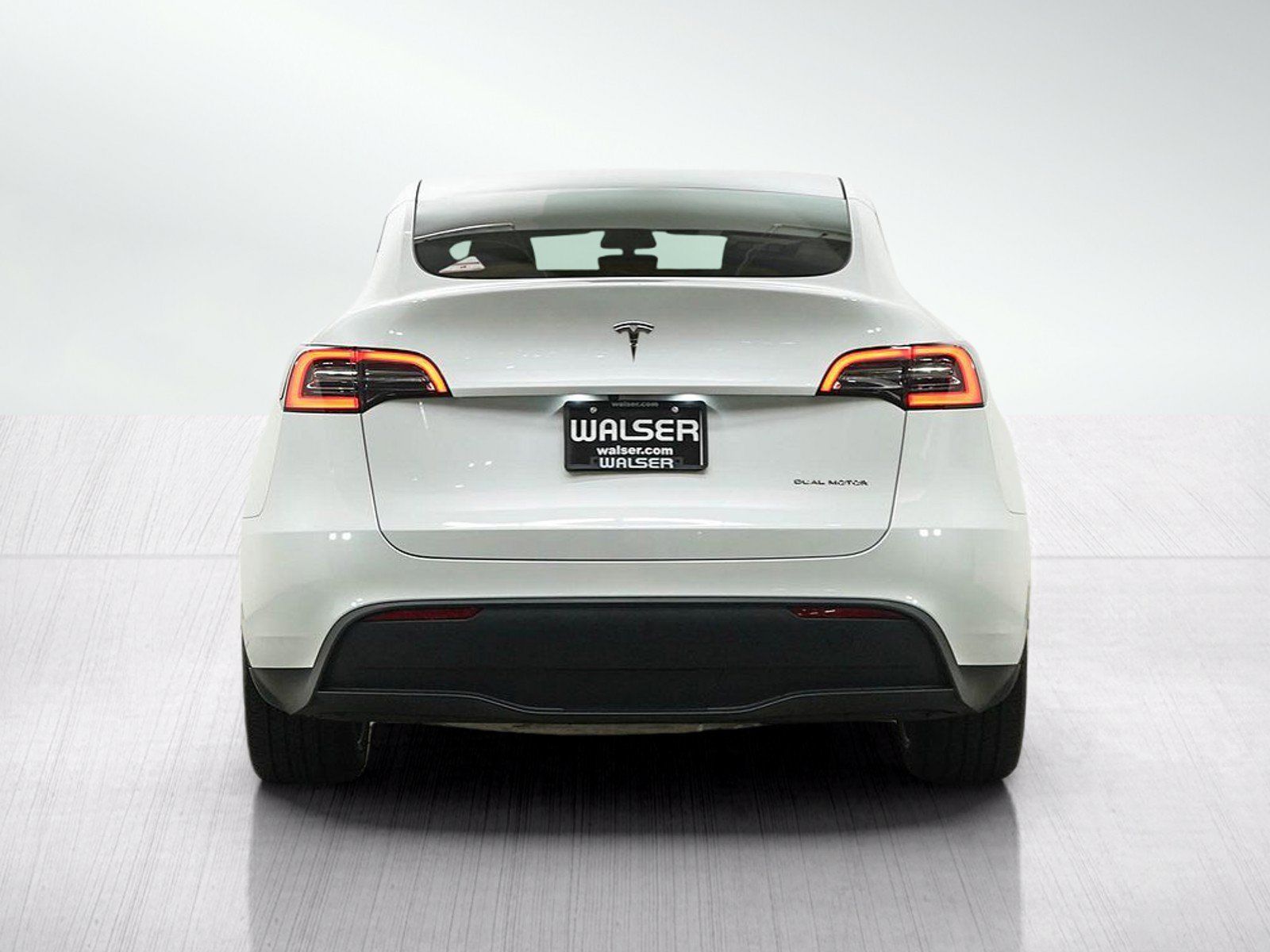 Used 2023 Tesla Model Y Long Range AWD/4WD image 4