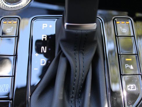 New 2025 Kia Niro EX Touring image 35