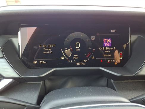 Used 2025 GMC Acadia Elevation image 27