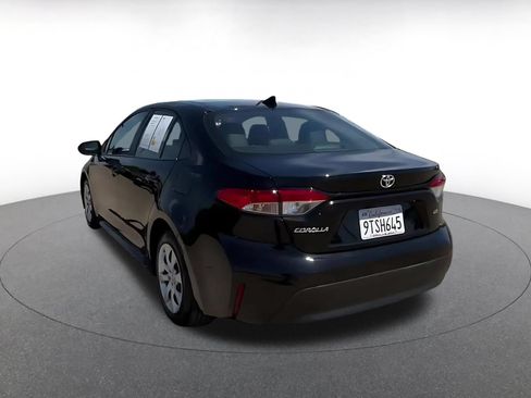 Used 2025 Toyota Corolla LE FWD image 11