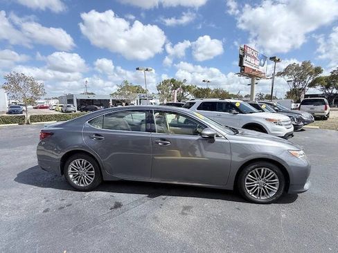 Used 2014 Lexus ES 350 w/ Premium Package image 8