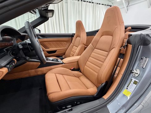 New 2026 Porsche 911 Carrera image 32