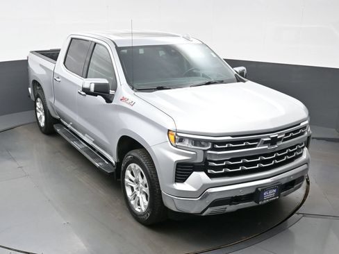 Used 2022 Chevrolet Silverado 1500 LTZ w/ LTZ Premium Package AWD/4WD image 41