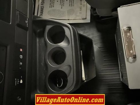 Used 2017 Chevrolet Express 2500 Extended RWD image 15