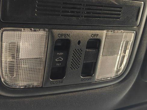 Used 2021 Honda Civic EX image 9