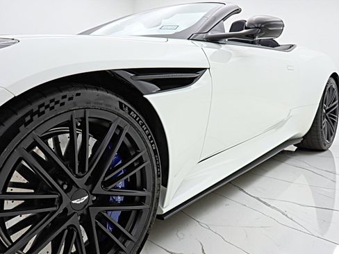Used 2024 Aston Martin DB12 Convertible RWD image 25