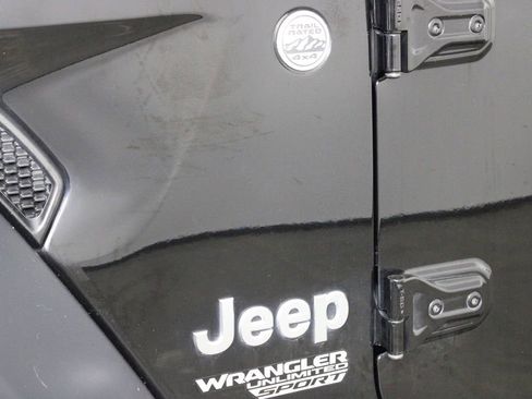 Used 2019 Jeep Wrangler Unlimited Sport S image 42