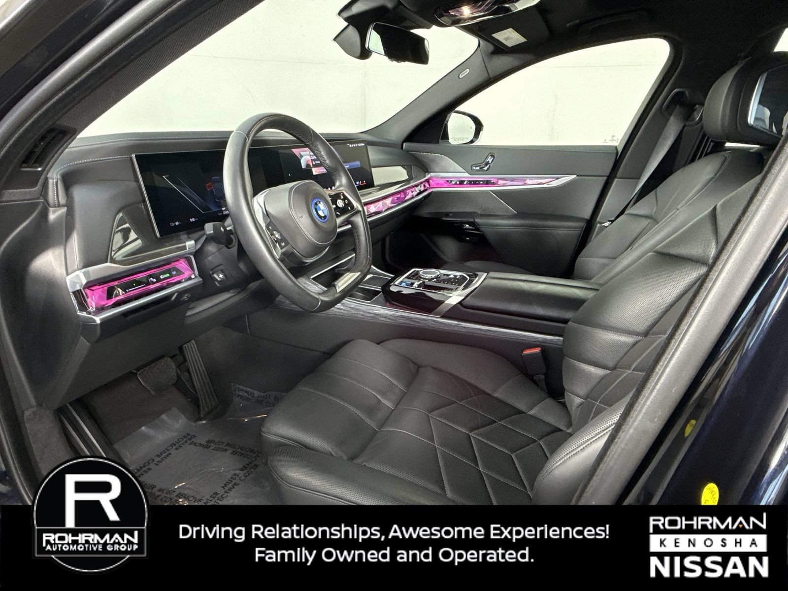 Used 2023 BMW i7 xDrive60 AWD/4WD image 3