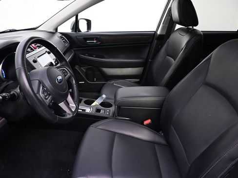 Used 2017 Subaru Outback 2.5i Limited AWD/4WD image 13