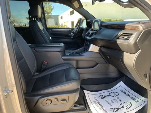 Used 2022 Chevrolet Suburban LT image 26