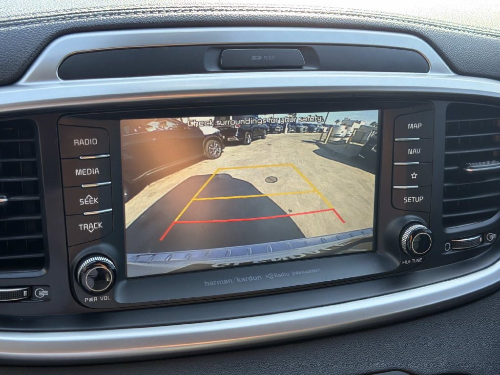 Used 2019 Kia Sorento SX FWD image 31