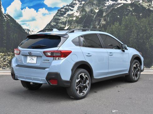 Used 2022 Subaru Crosstrek 2.5i Limited w/ Moonroof Package 2 AWD/4WD image 3