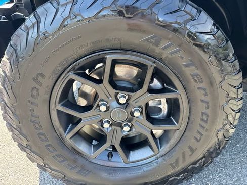 Used 2024 Jeep Wrangler Unlimited AWD/4WD image 9