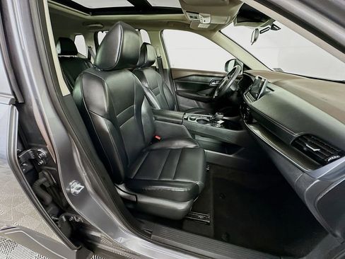 Certified 2023 Nissan Rogue SV w/ SV Premium Package image 38