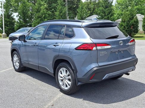 Used 2022 Toyota Corolla Cross LE AWD/4WD image 6