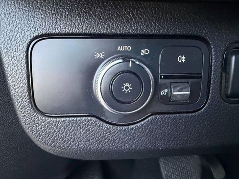 Used 2019 Mercedes-Benz Sprinter 170 image 14