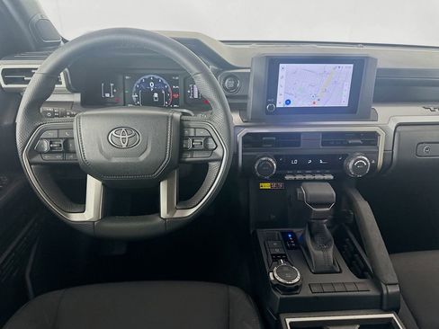 Used 2025 Toyota Tacoma SR5 image 21