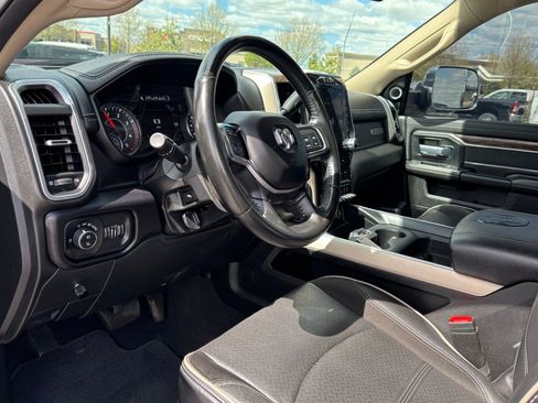 Used 2020 RAM 3500 Laramie AWD/4WD image 15