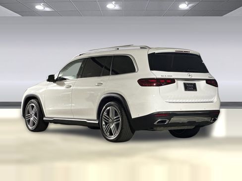 Used 2026 Mercedes-Benz GLS 450 4MATIC image 3