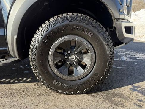 Certified 2018 Ford F150 Raptor w/ Equipment Group 801A Mid image 45