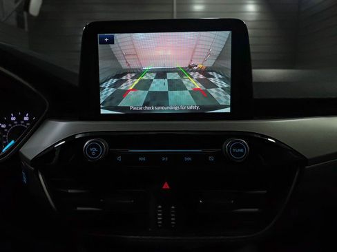 Used 2021 Ford Escape SE w/ Convenience Package image 25