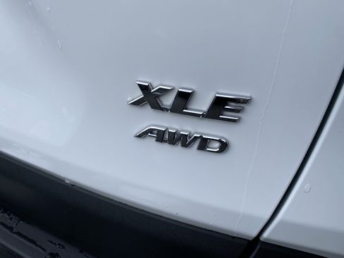 Used 2024 Toyota RAV4 XLE image 8