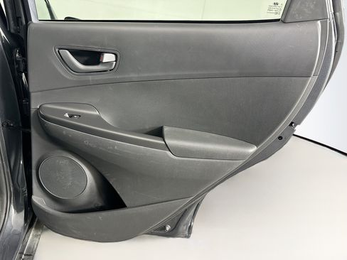 Used 2021 Hyundai Kona SEL Plus AWD/4WD image 30