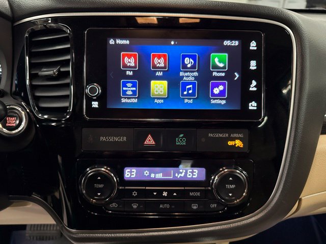 Used 2018 Mitsubishi Outlander SEL AWD/4WD image 14